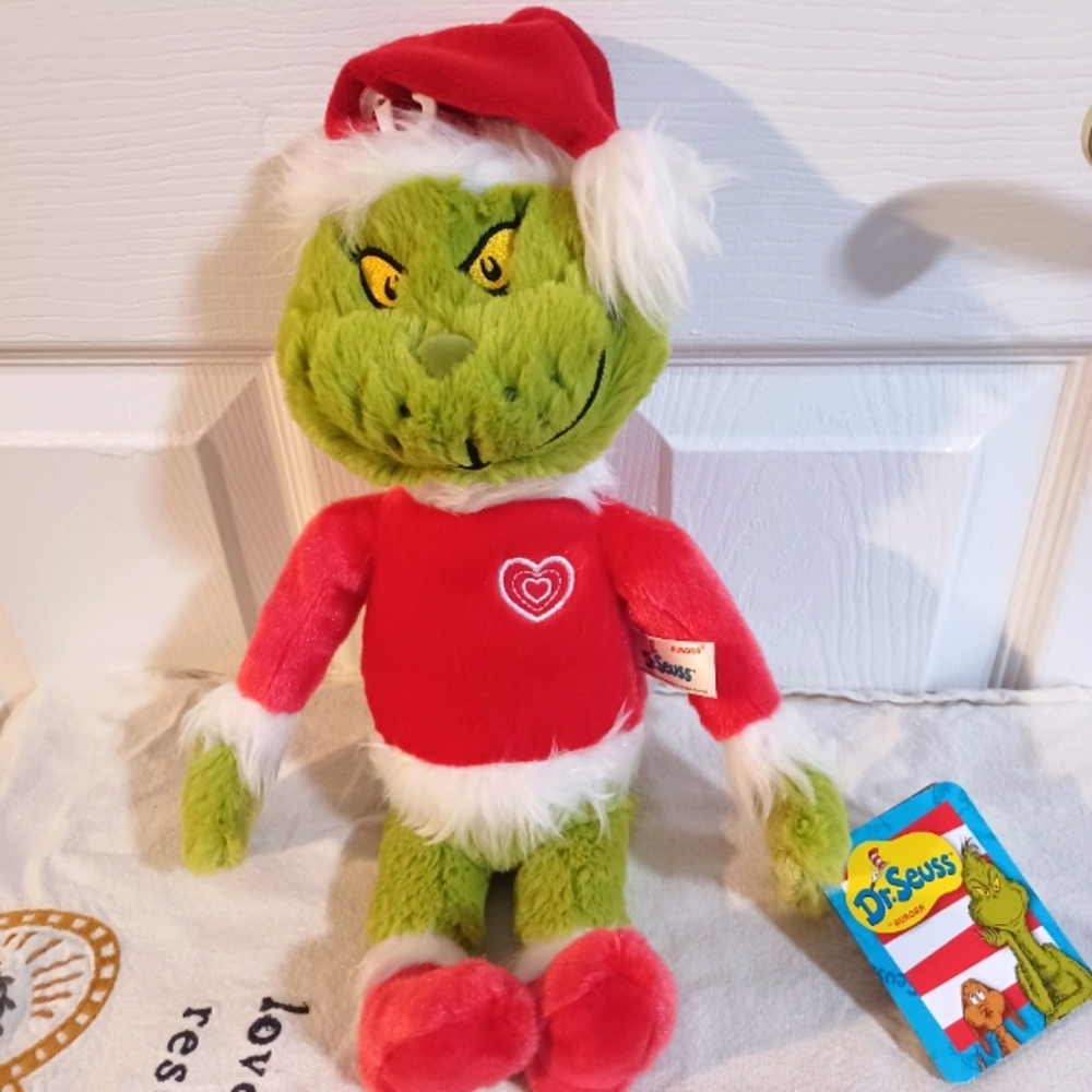 Dr.Seuss by aurora grinch new.